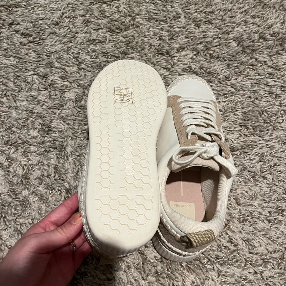 Dolce Vita Nicona Sneaker - Picture 3 of 4